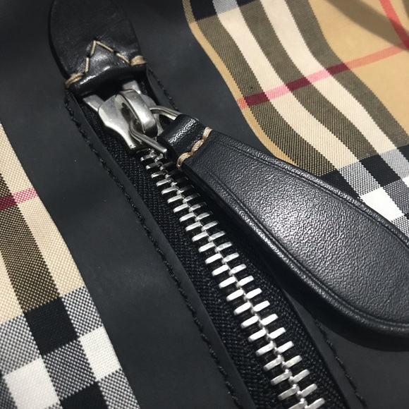 Burberry Nova check sling bag - Picture 8 of 10